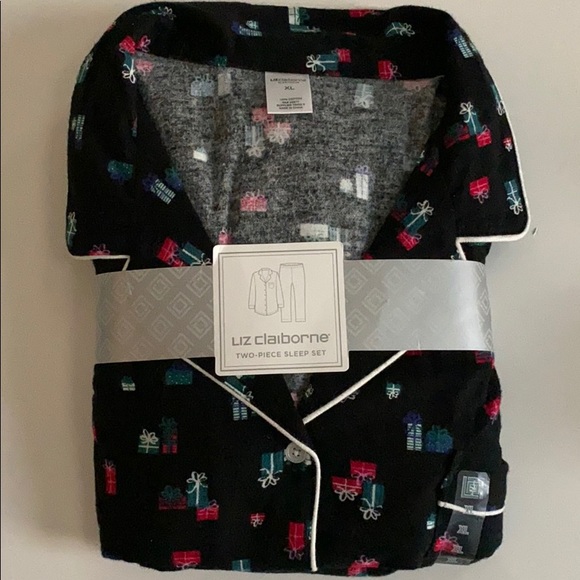 Liz Claiborne Other - Women’s Liz Claiborne Two-Piece Set NWT 🎁🎁